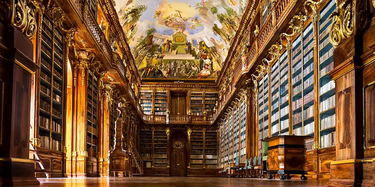 Philosophenhalle der Strahov Bibliothek in Prag