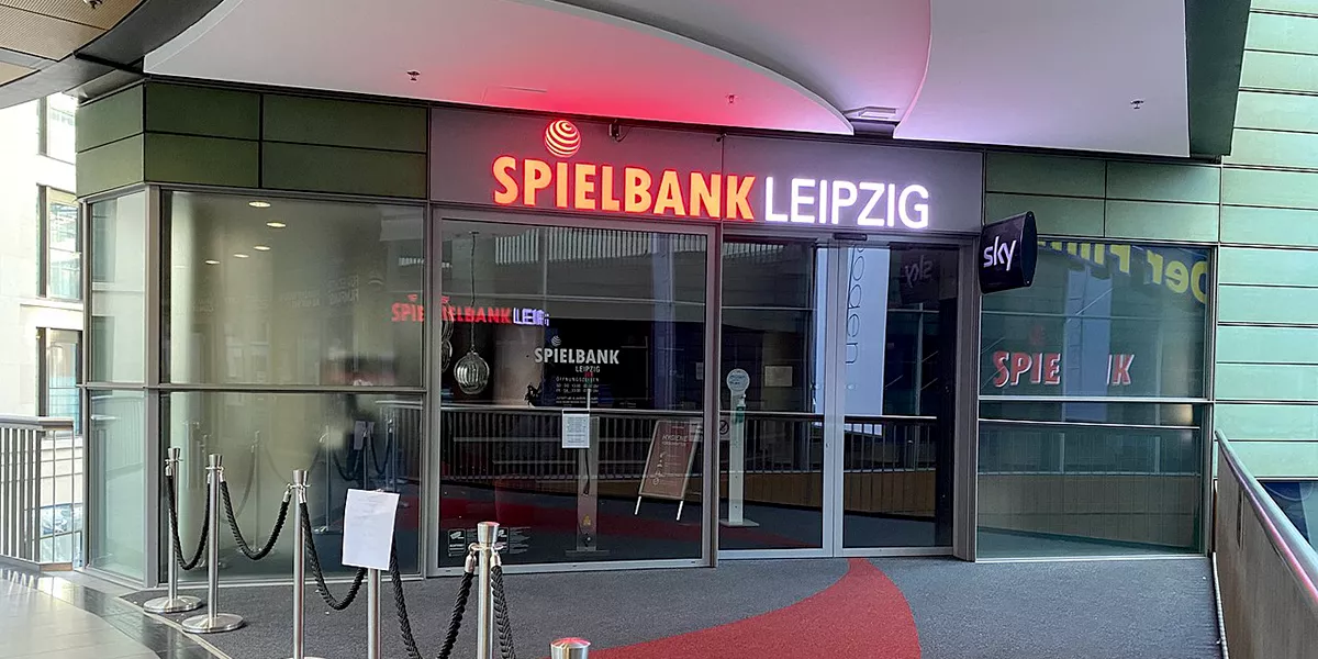 Der Eingang der Spielank Leipzig