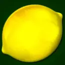 Zitrone auf grünem Hintergrund