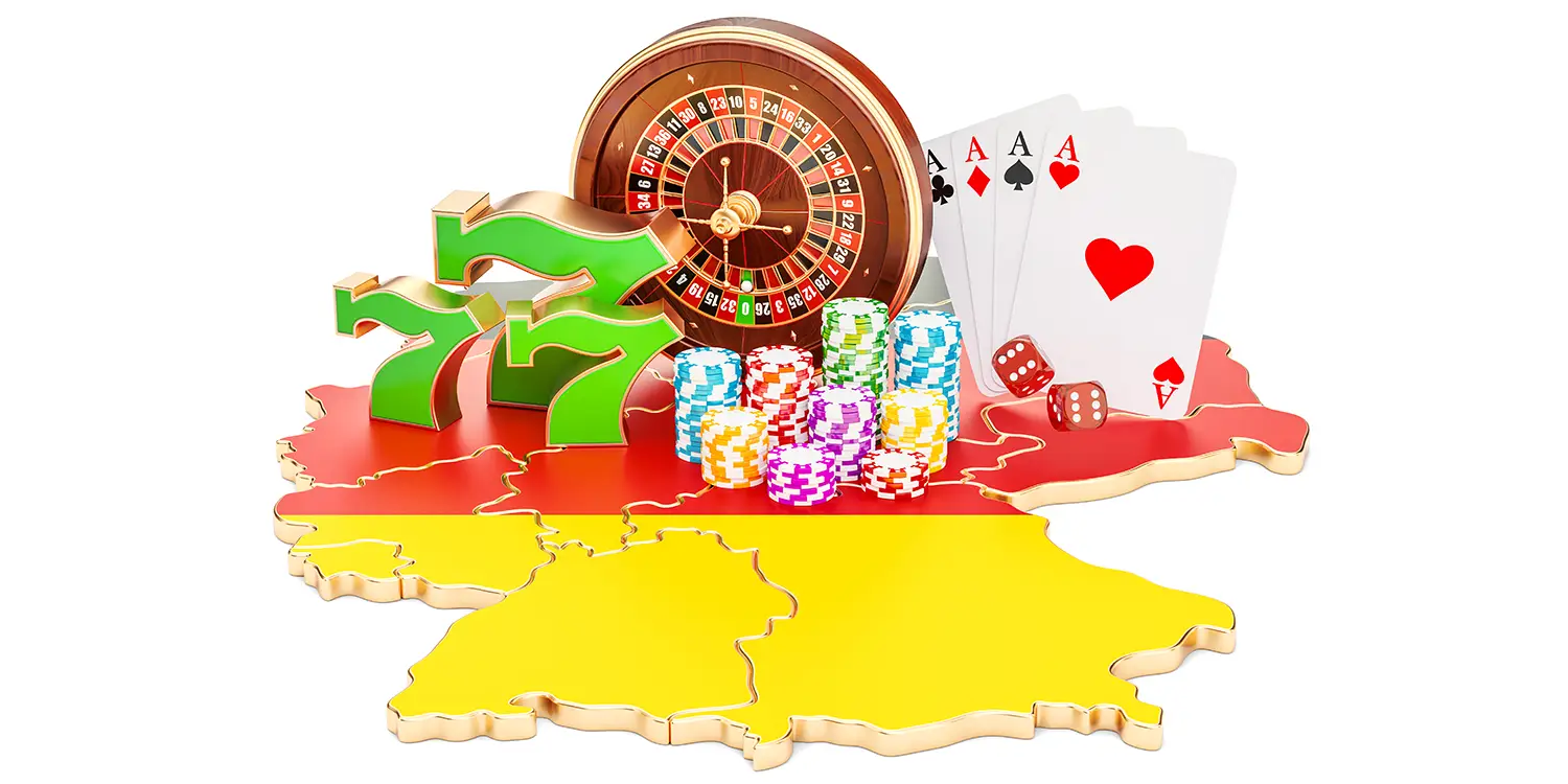 Deutschlandkarte, auf der ein Roulette-Kessel, Spielkarten, Würfel und Pokerchips stehen