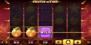 Mehrere Orangen und das Wild-Symbol führen bei Fruits n Fire zum Gewinn.