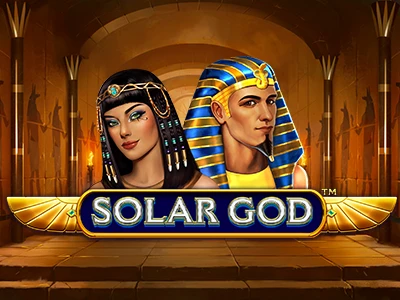 Pharao und Pharaonin vor Tempelkulisse und mit Schriftzug "Solar God"